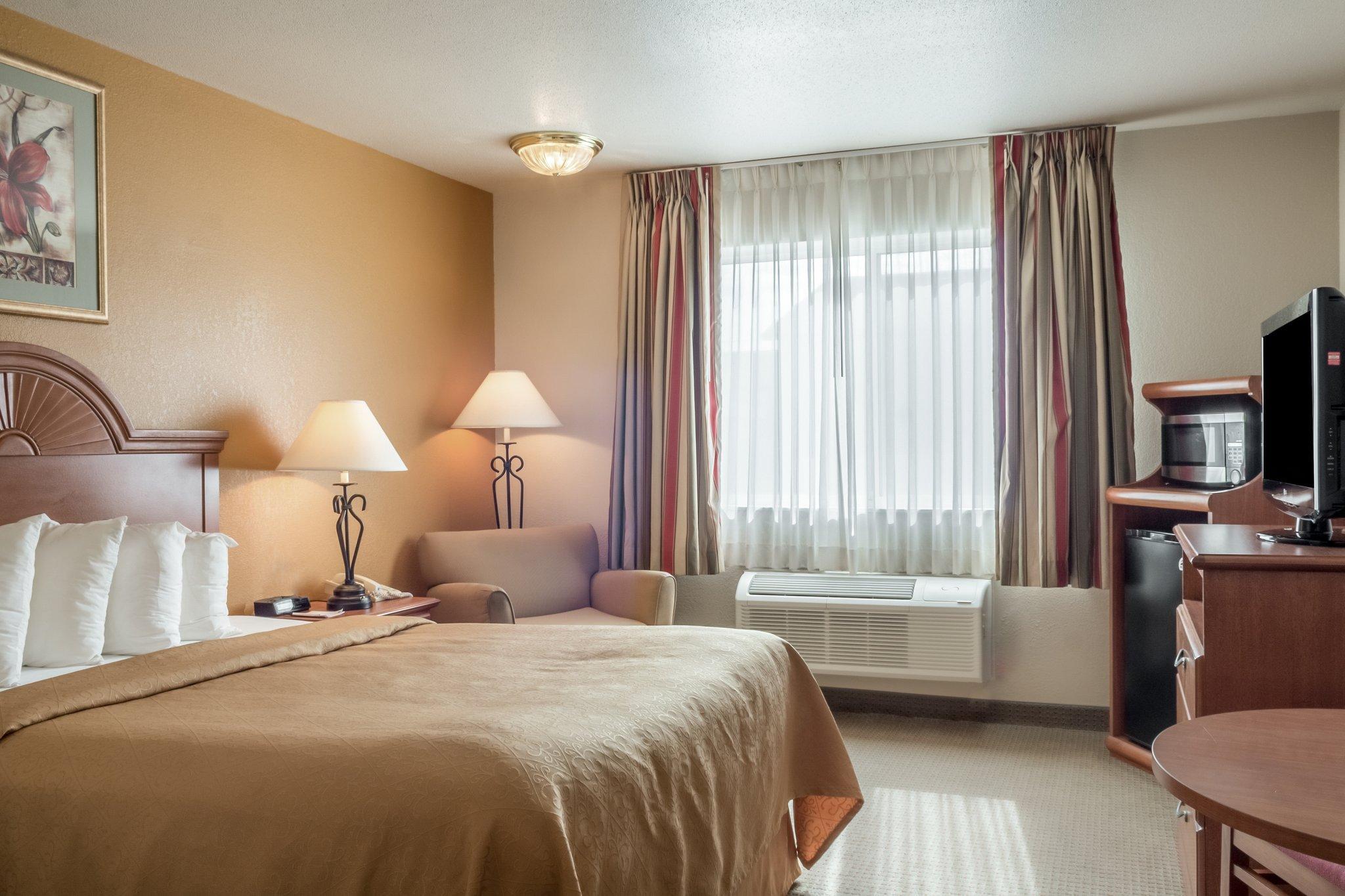 Quality Inn Huron Bagian luar foto