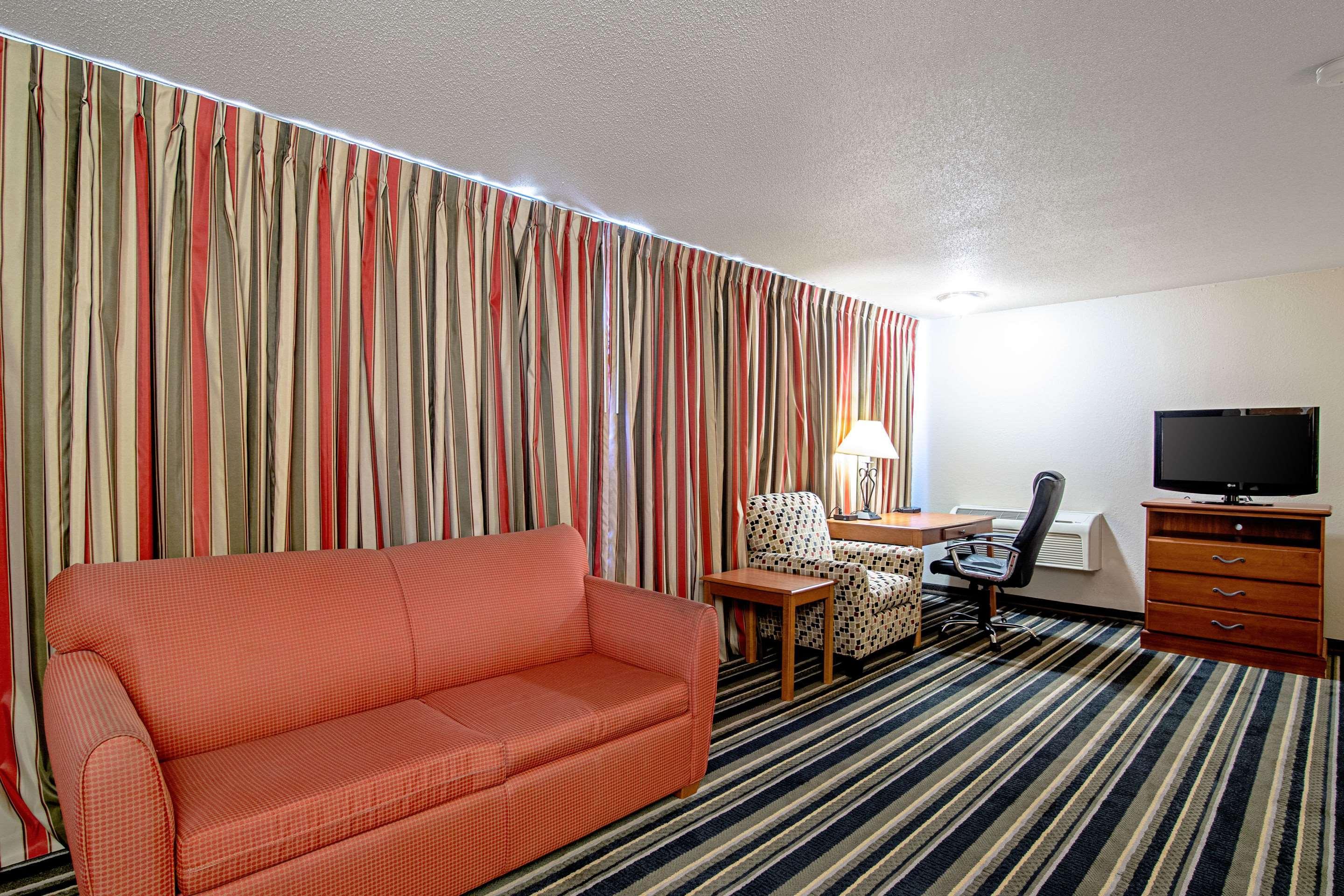 Quality Inn Huron Bagian luar foto