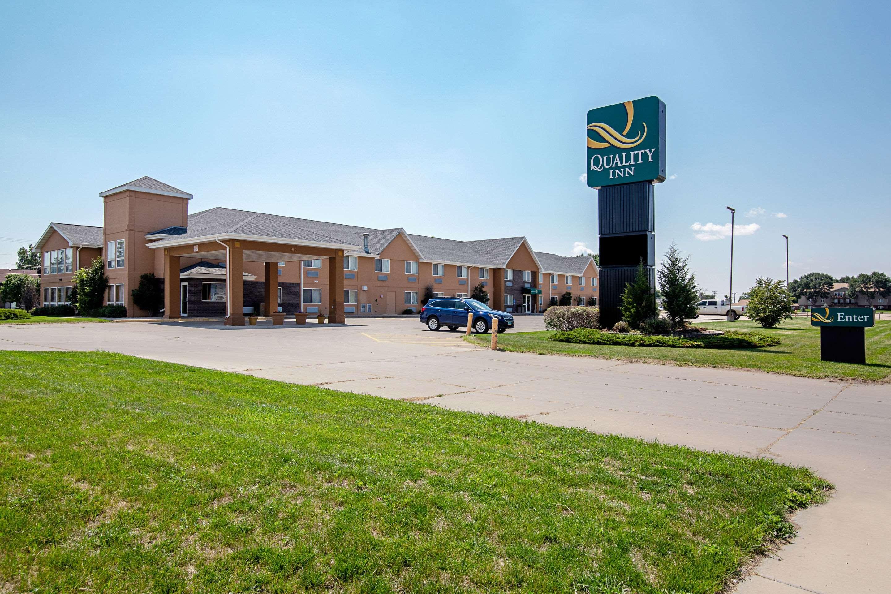 Quality Inn Huron Bagian luar foto