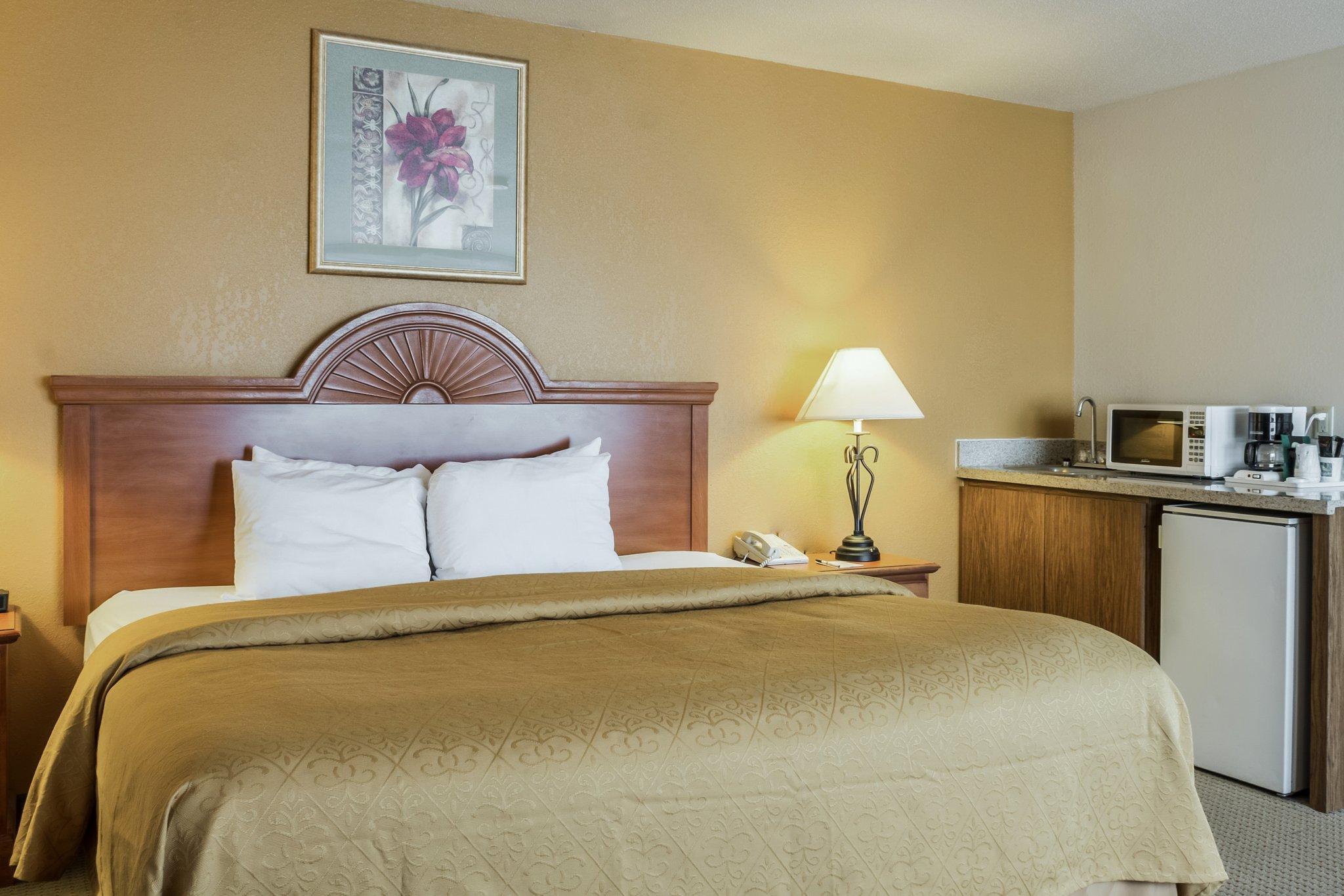 Quality Inn Huron Bagian luar foto