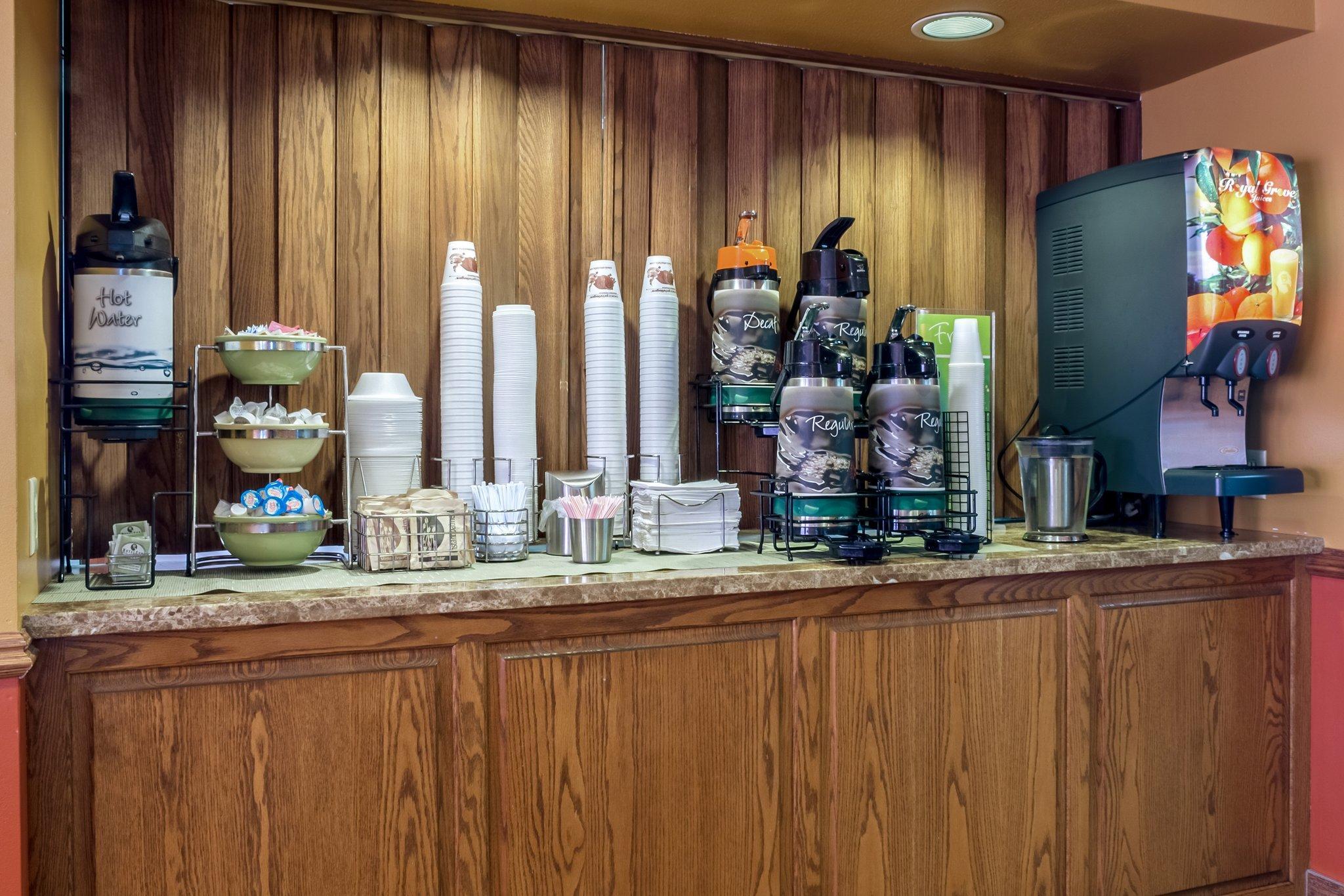 Quality Inn Huron Bagian luar foto