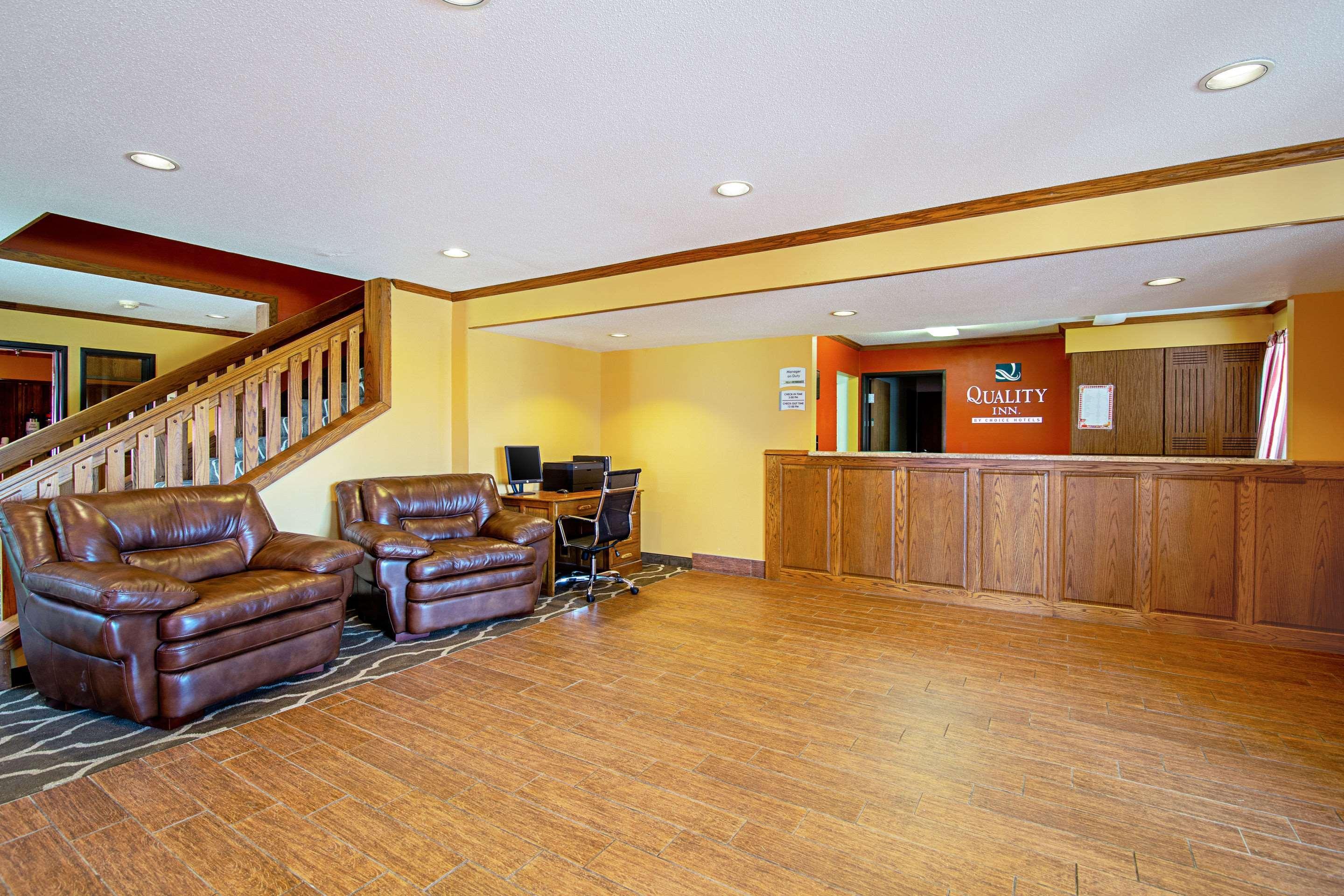Quality Inn Huron Bagian luar foto